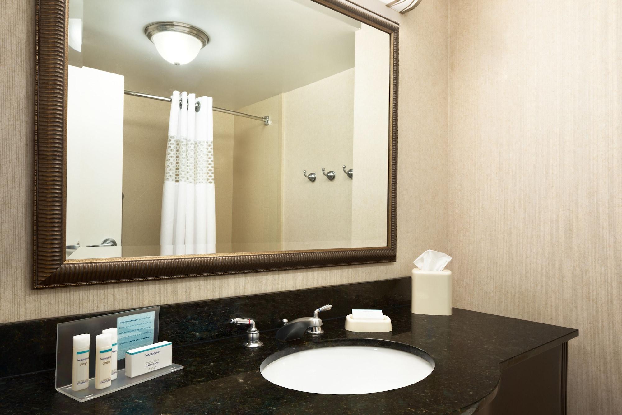 Hampton Inn & Suites Birmingham Airport Area Irondale Esterno foto